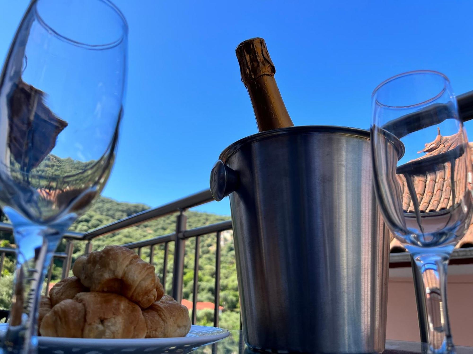 Maison Deluxe And Ξενοδοχείο με διαμερίσματα *